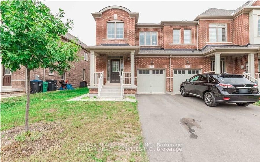 16 Lady Evelyn Crescent, Unit Upper