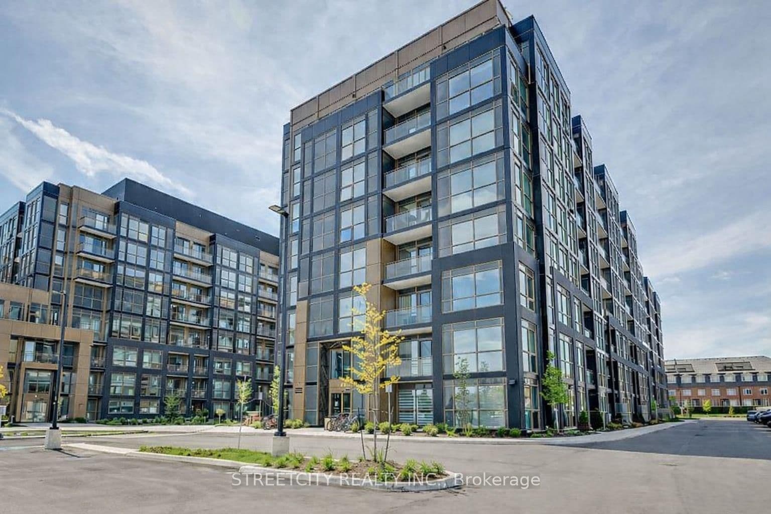 #834 - 2343 Khalsa Gate