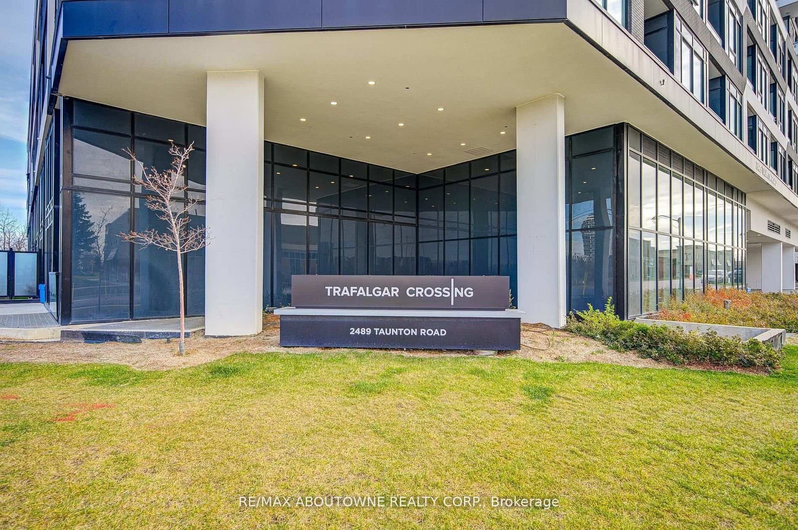 2489 Taunton Road, Unit 1313