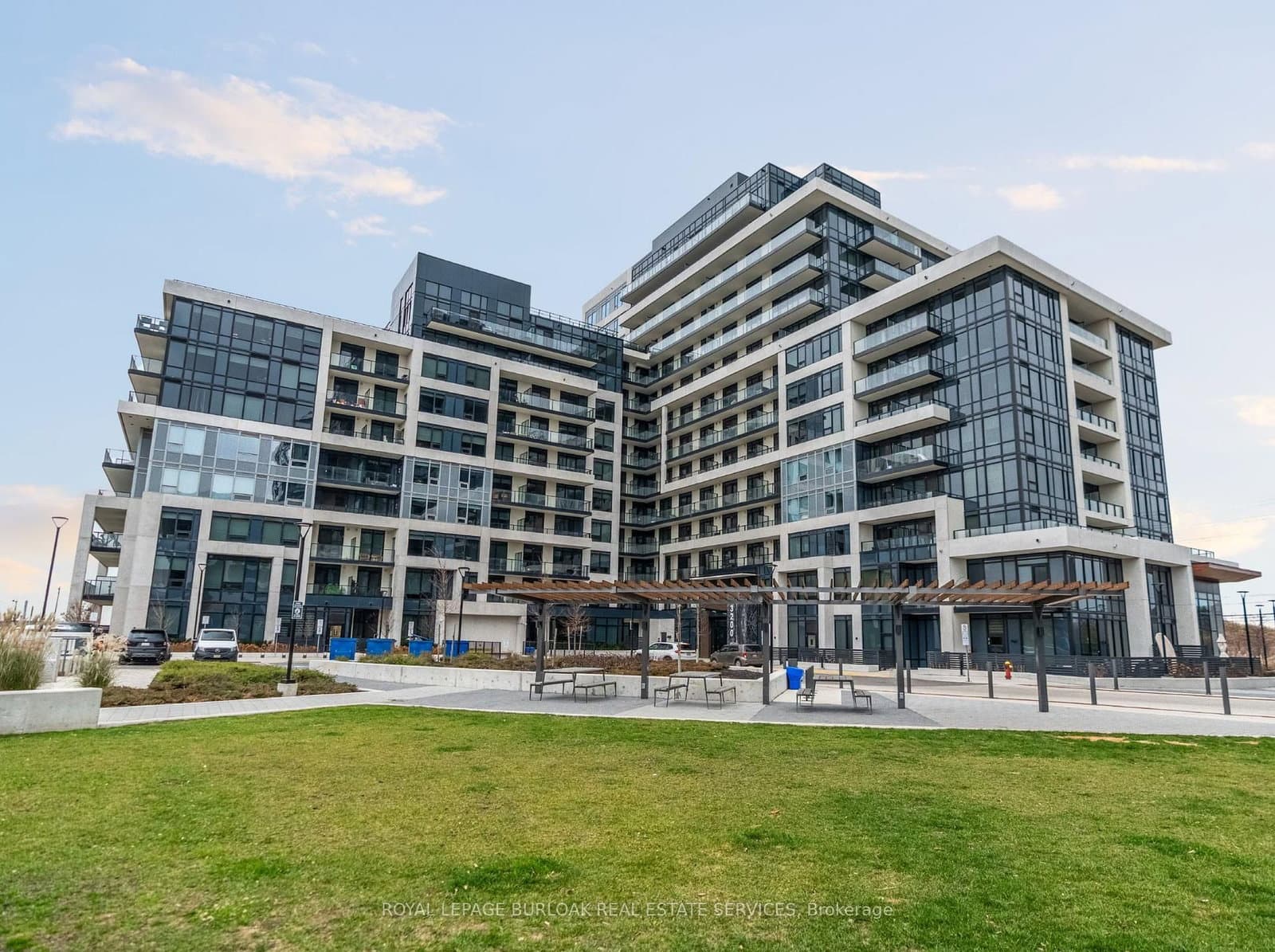 3200 William Coltson Avenue, Unit 411