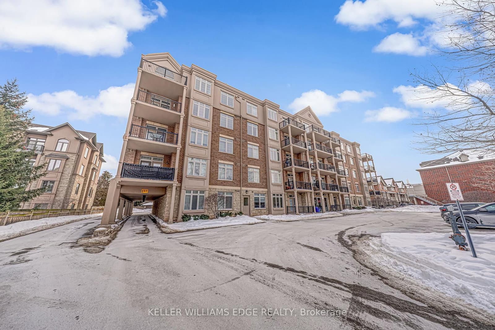 #207 - 396 Plains Road E