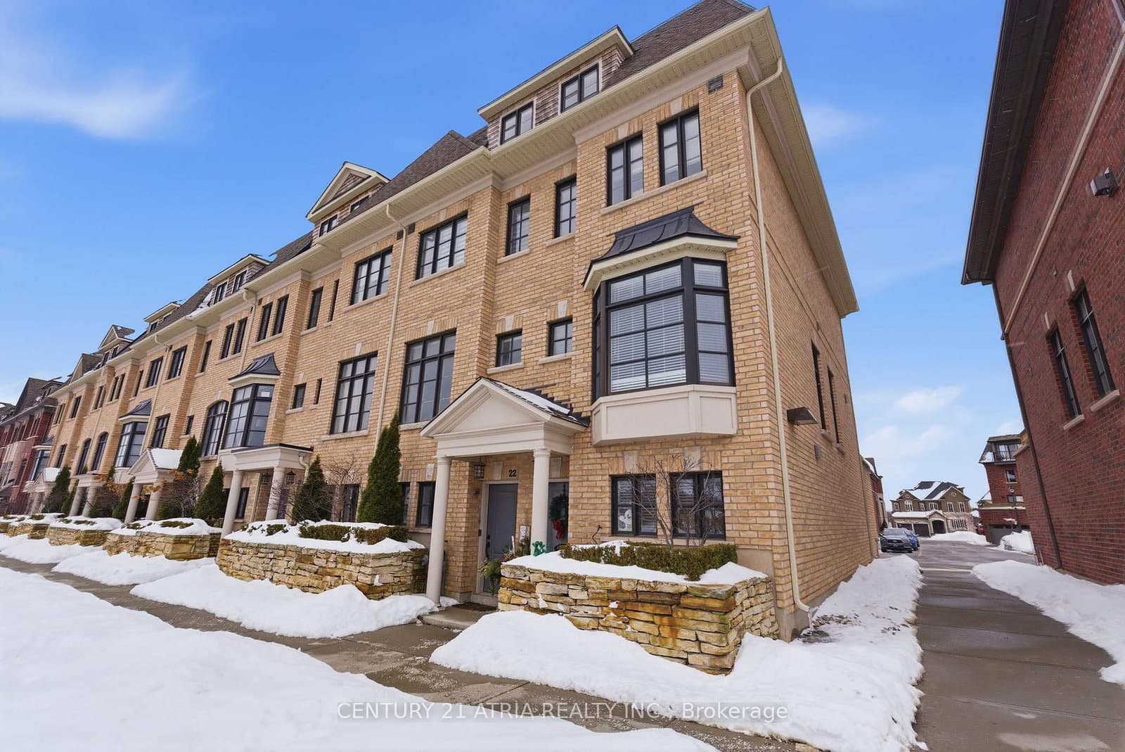2172 Trafalgar Road, Unit 22