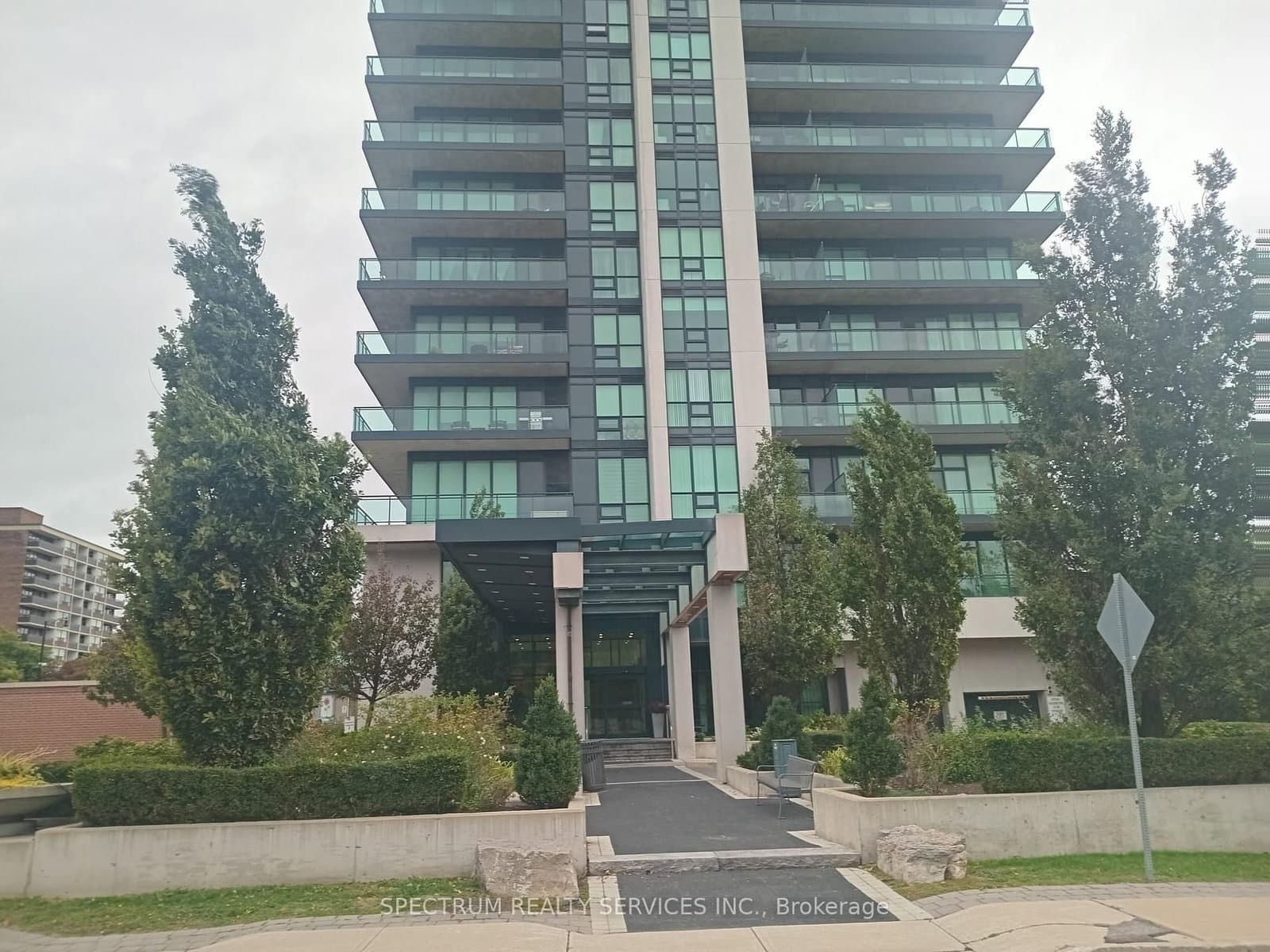 #608 - 100 John Street