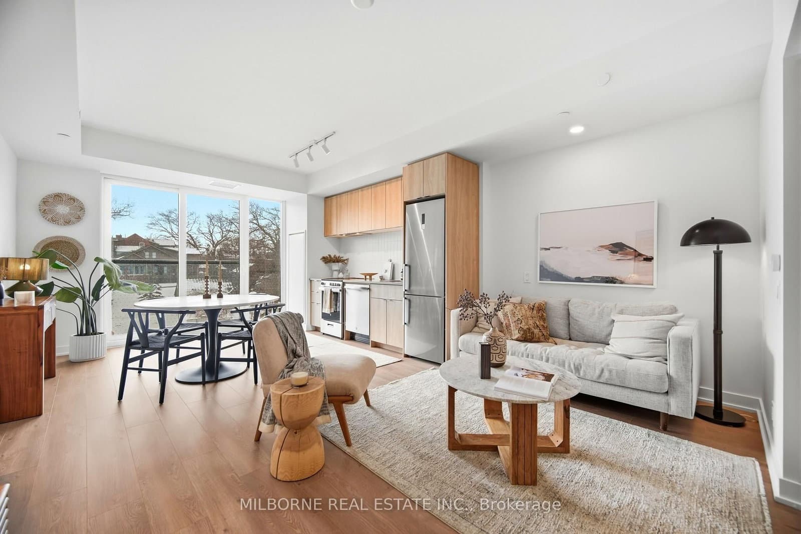 #308 - 1660 Bloor Street W