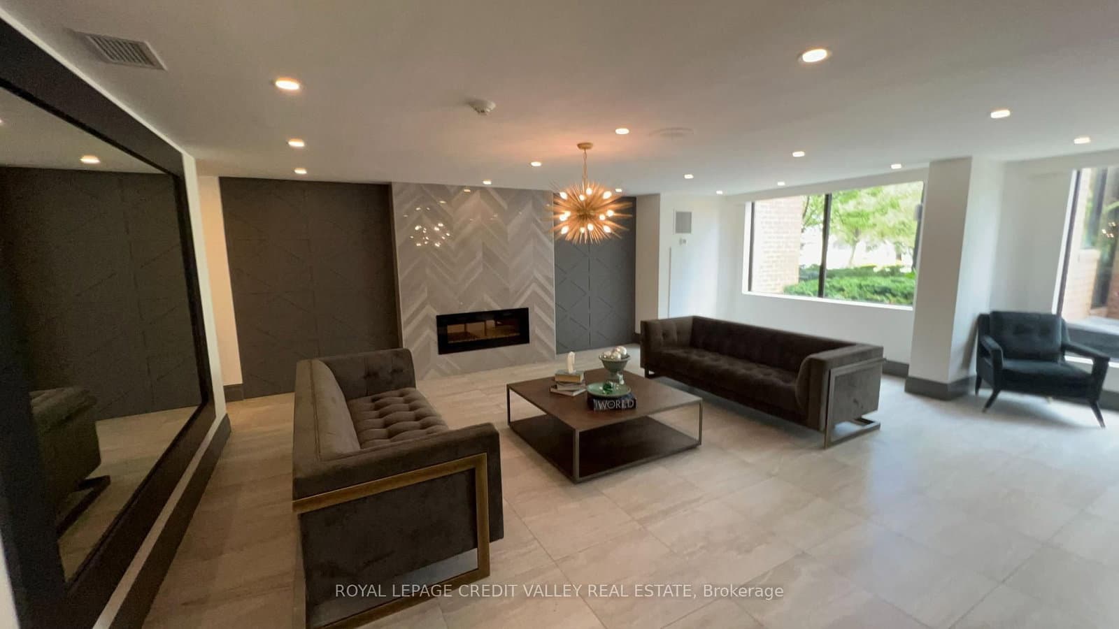 #704 - 1270 MAPLE CROSSING Boulevard
