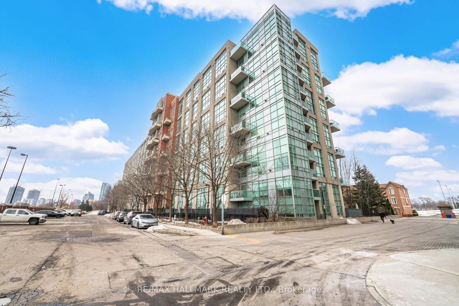 #624 - 200 Manitoba Street
