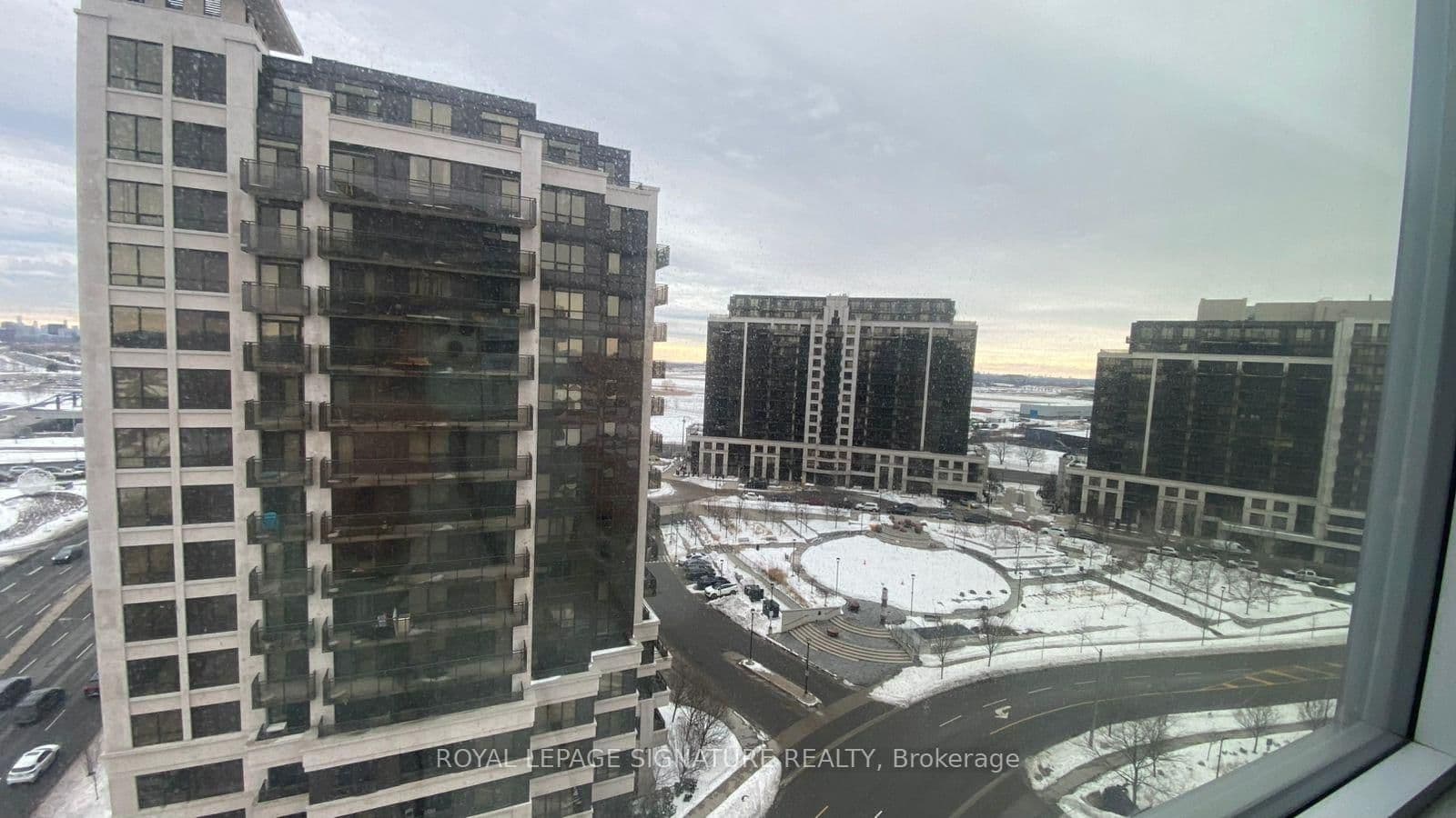 #1112 - 10 De Boers Drive