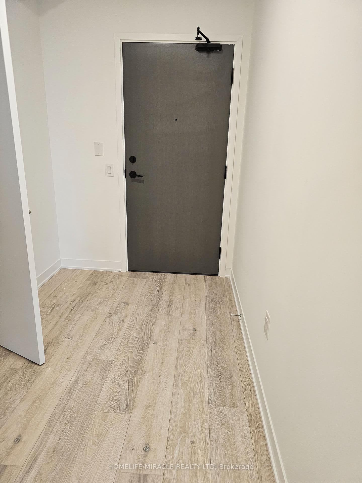 20 All Nations Drive, Unit 814