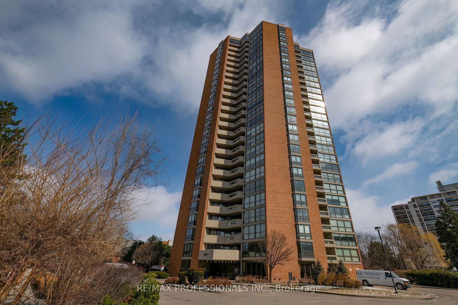 #2302 - 2010 Islington Avenue