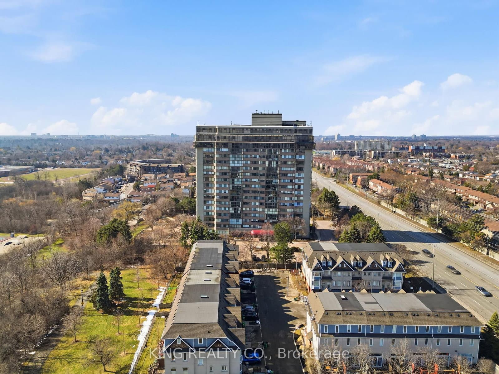 #1604 - 880 Dundas Street W