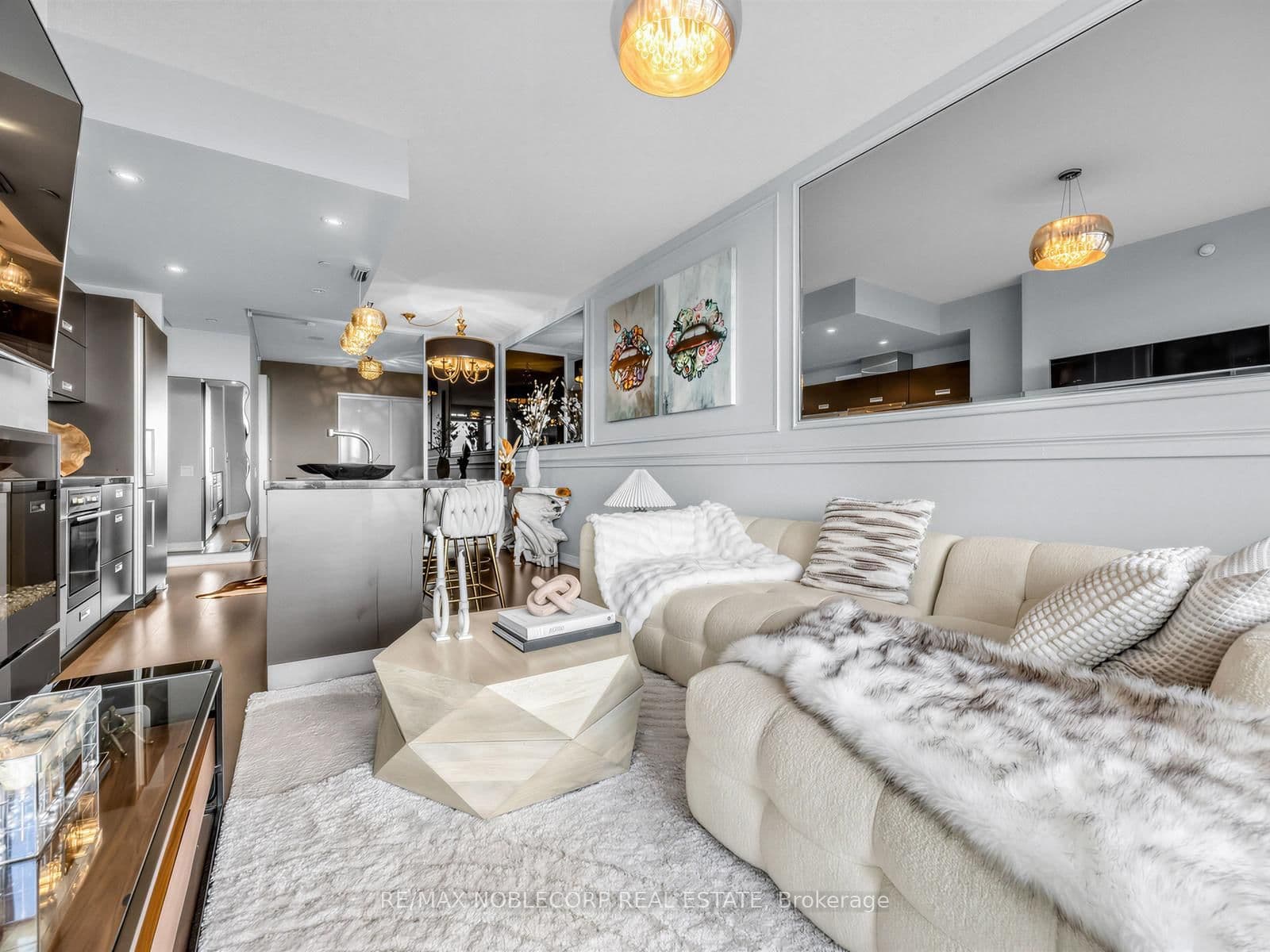 #2212 - 88 Park Lawn Road