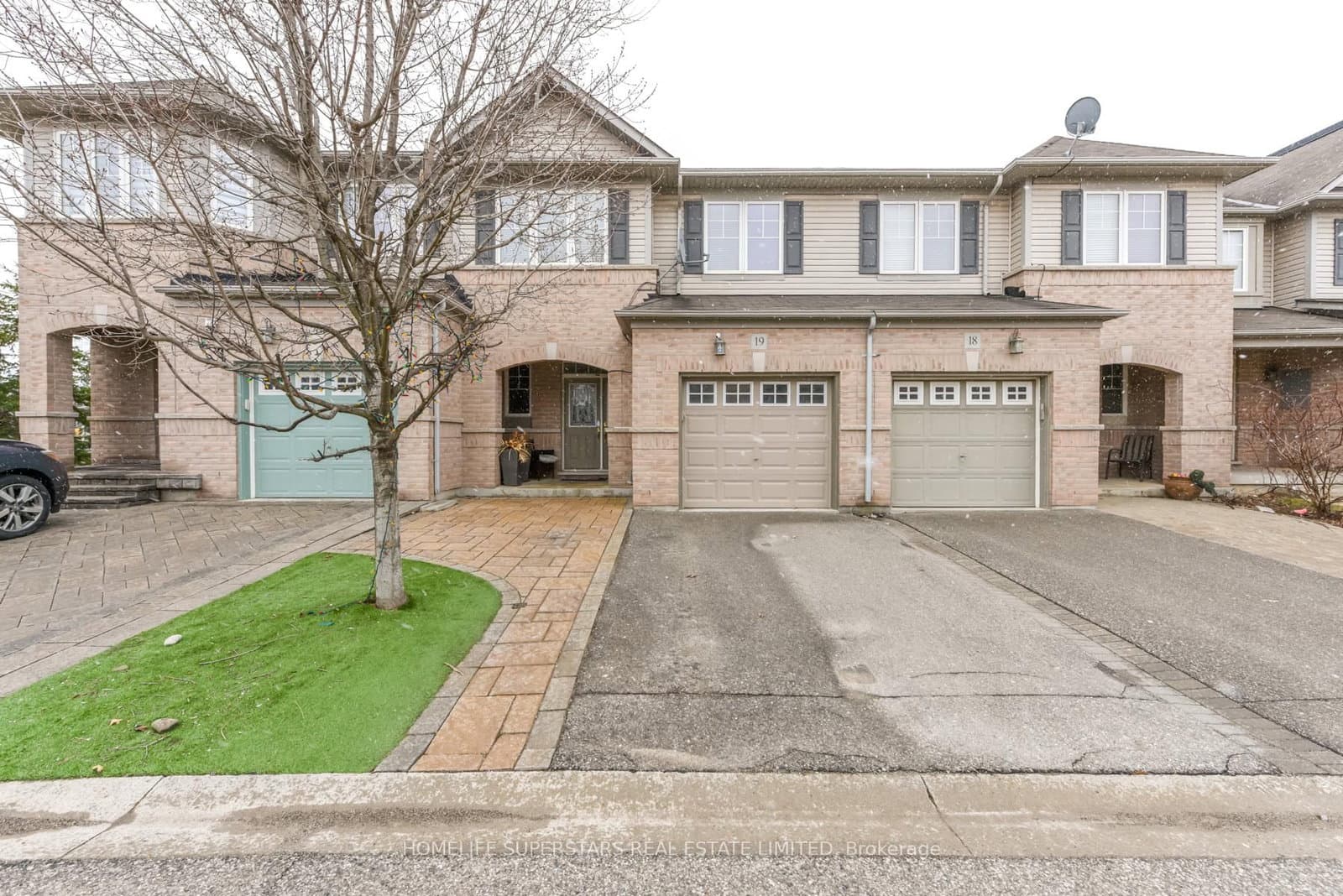 2019 Trawden Way, Unit 19