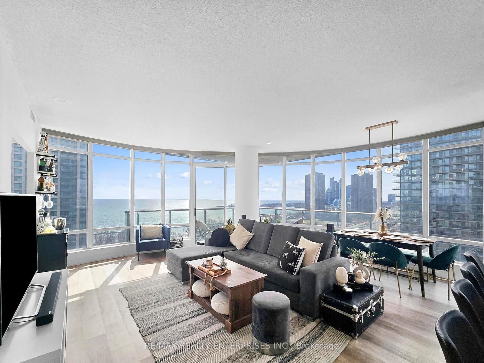 #1810 - 15 Windermere Avenue