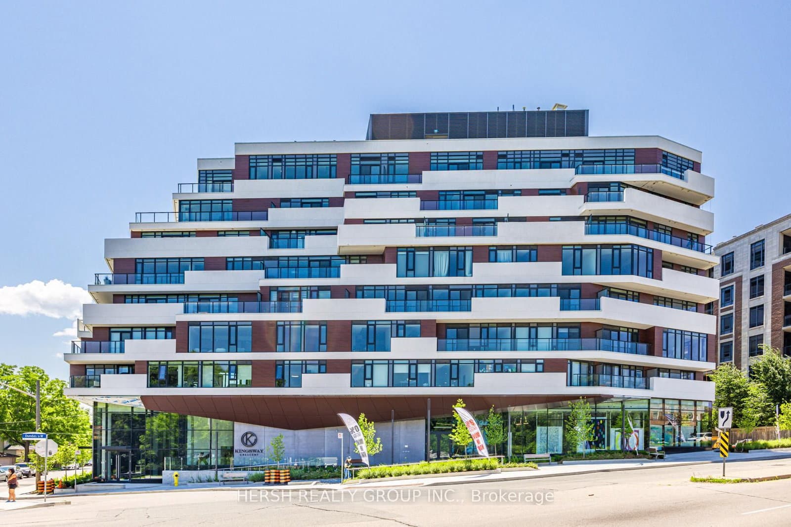 #312 - 160 Kingsway Crescent
