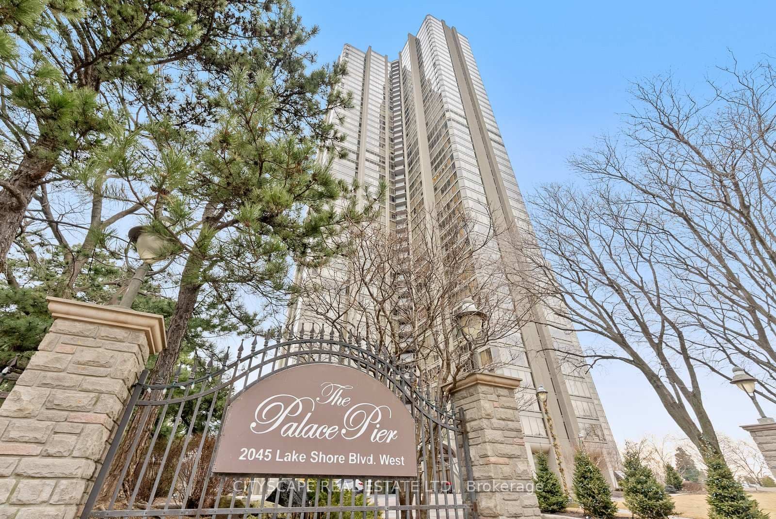 #202 - 2045 Lake Shore Boulevard W