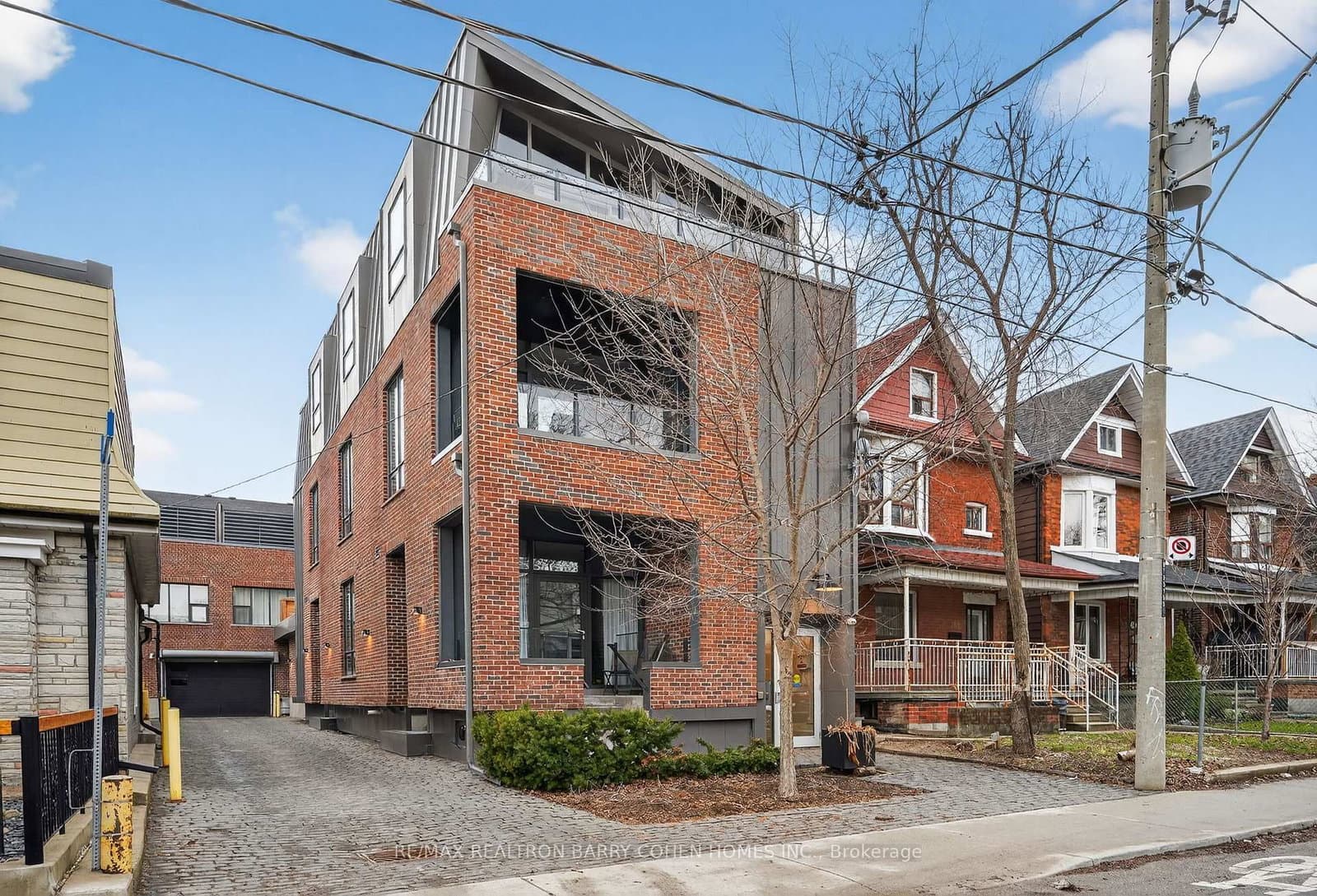 #7 - 50 Bartlett Avenue