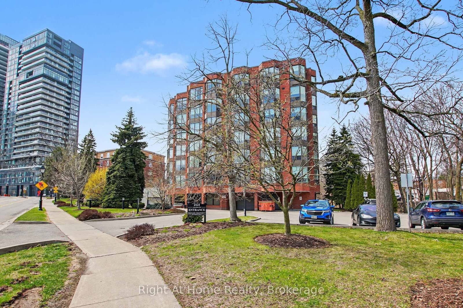 #405 - 2121 Lakeshore Road