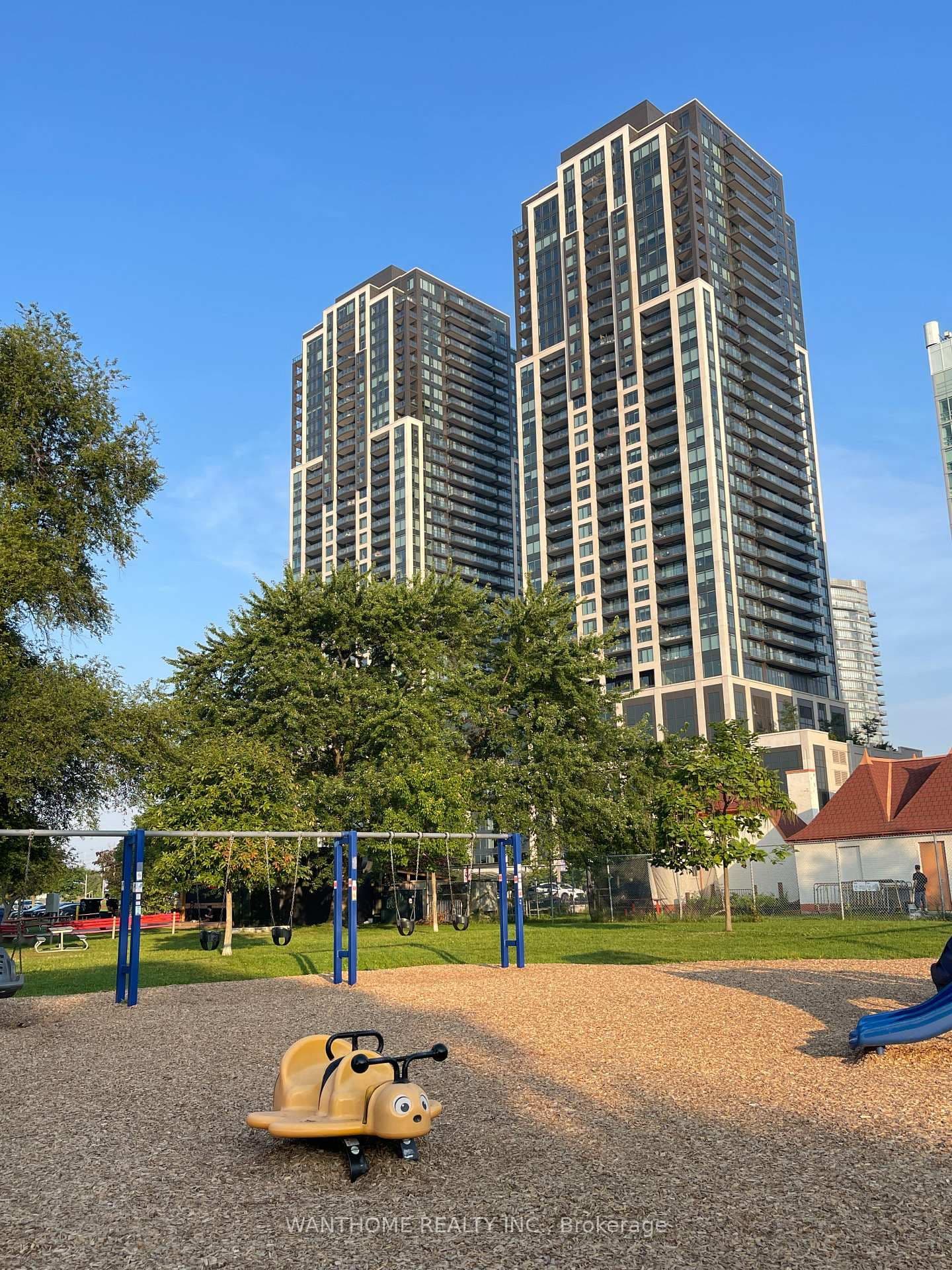 #3706 - 1926 Lake Shore Boulevard W