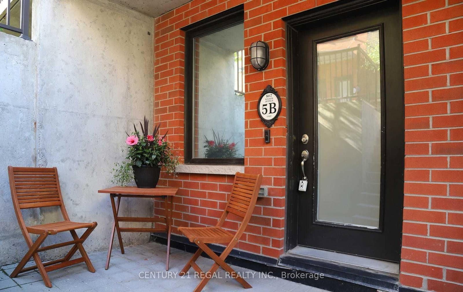 #5B - 867 Wilson Avenue