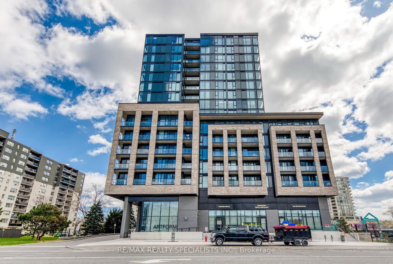 #1711 - 86 Dundas Street E