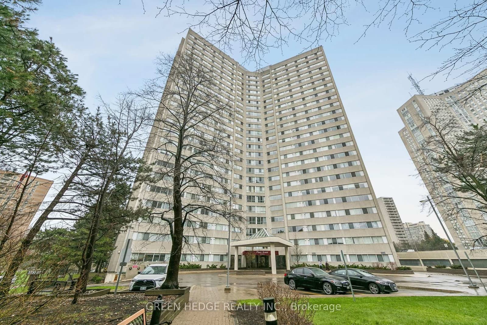 #2102 - 3700 Kaneff Crescent