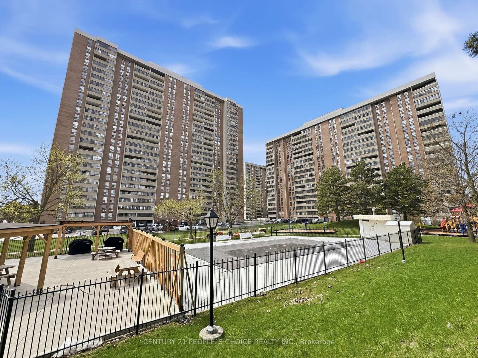 #2109 - 18 Knightsbridge Road