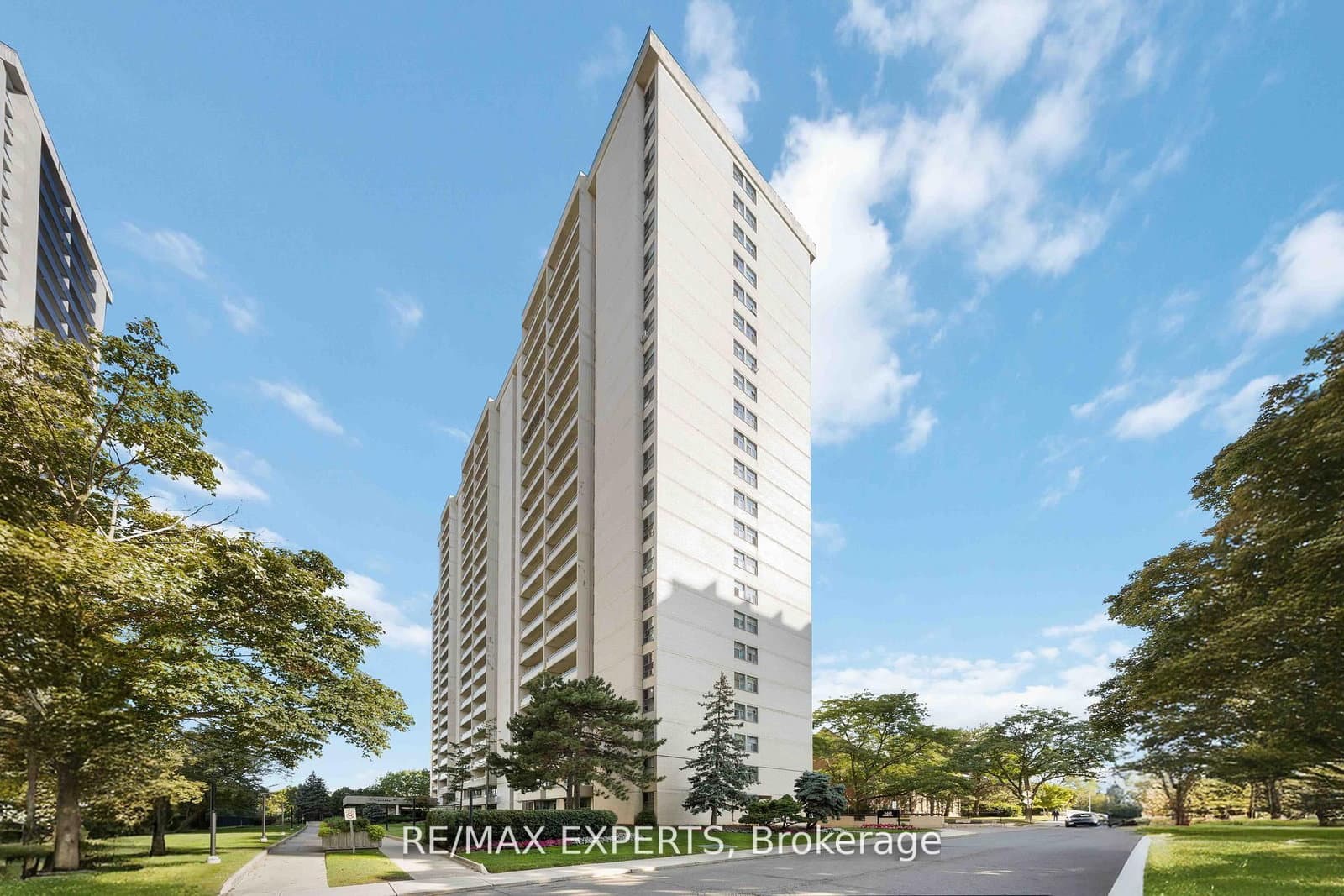 #612 - 360 Ridelle Avenue