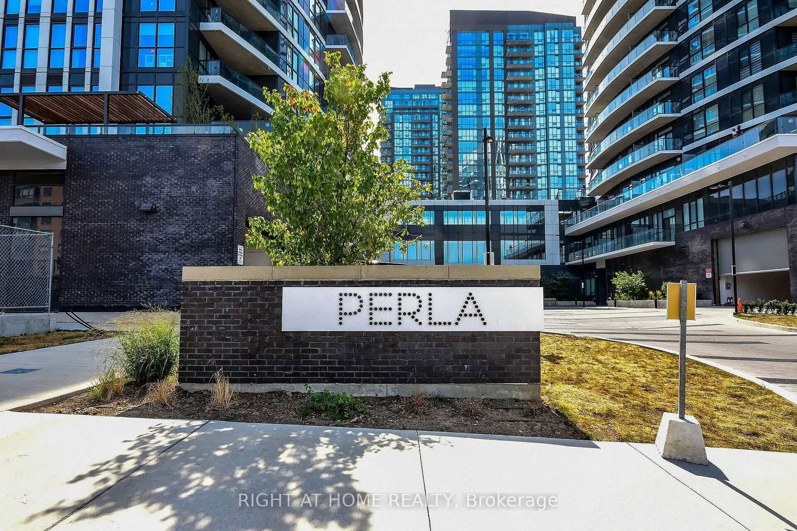 35 WATERGARDEN Drive, Unit 516