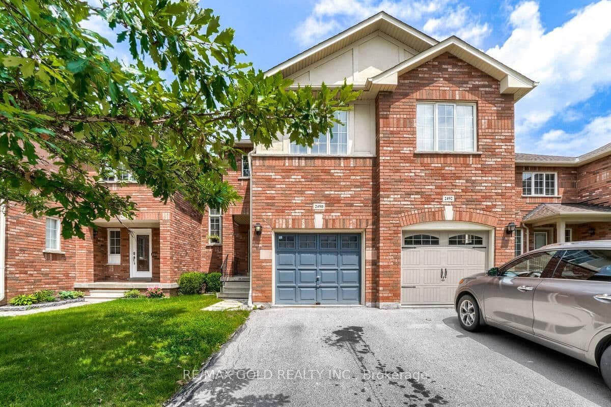 2490 Newcastle Crescent