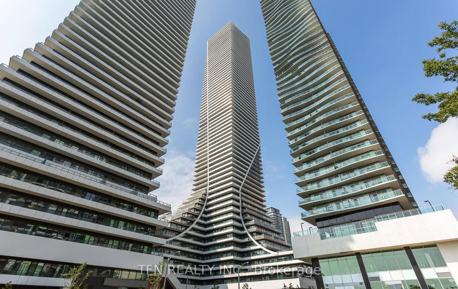 30 Shore Breeze Drive, Unit 2113