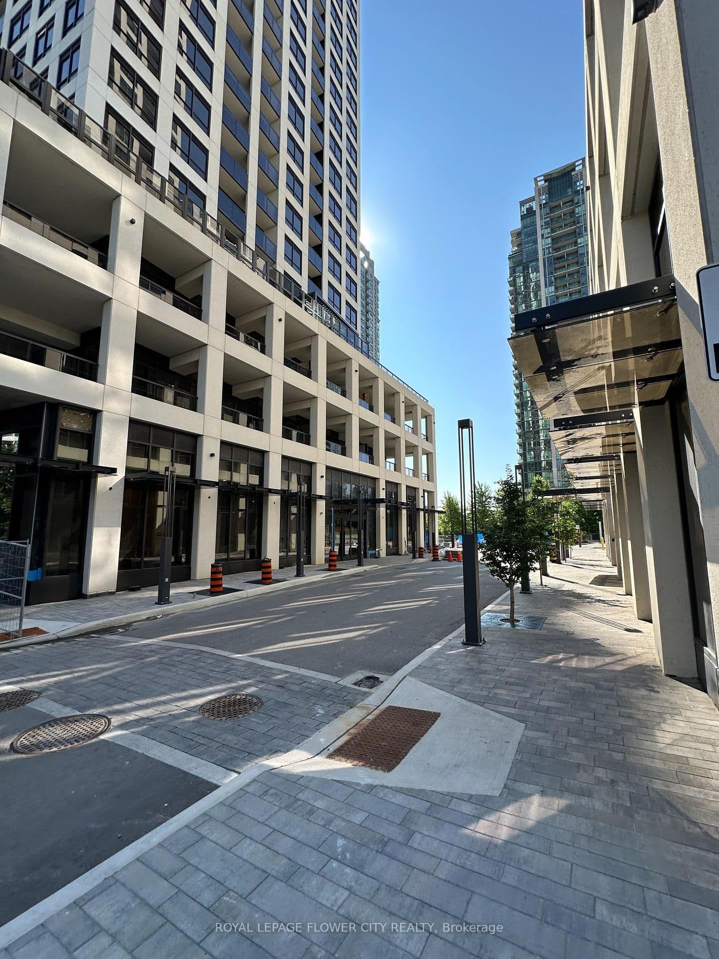 30 Elm Drive, Unit 1307
