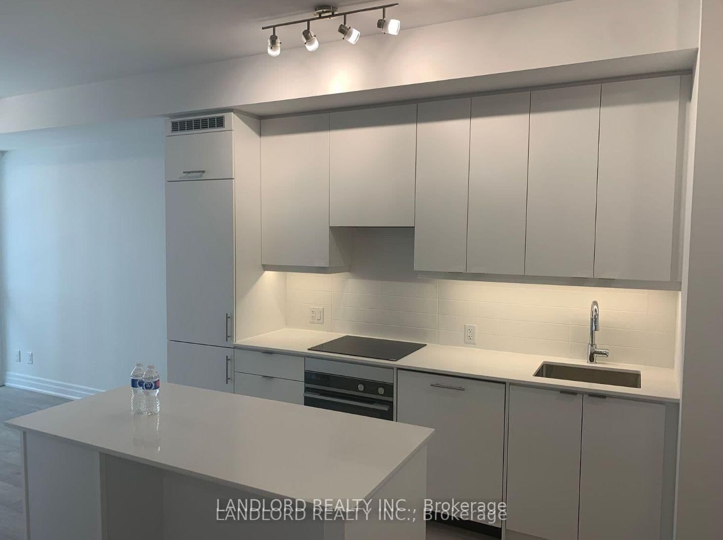 36 Elm Drive W, Unit 703