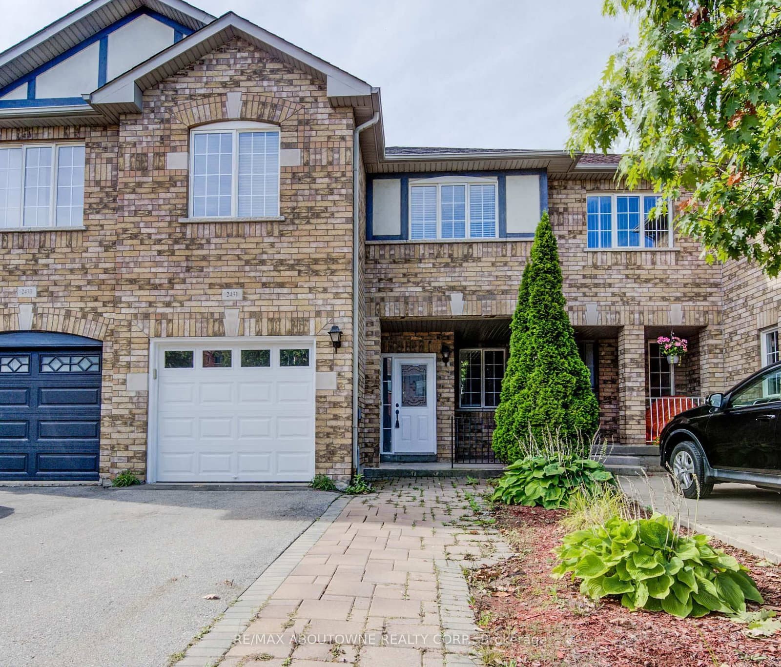 2431 Newcastle Crescent