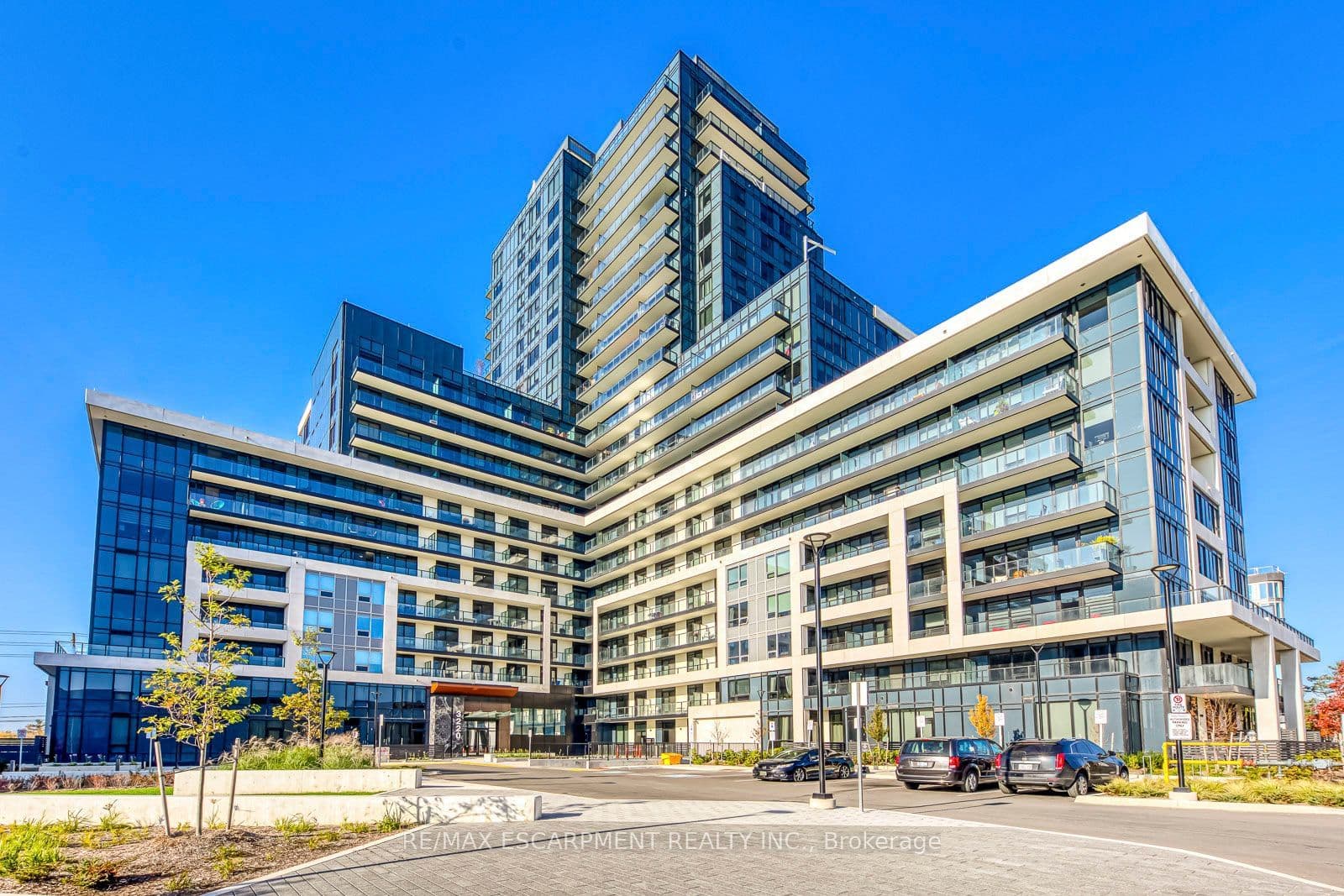 3220 William Coltson Ave Avenue E, Unit 25