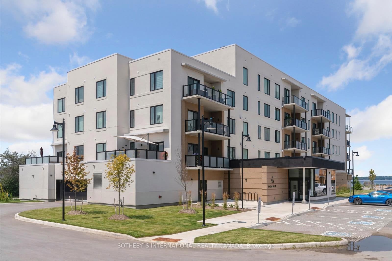 19B WEST Street N, Unit 401
