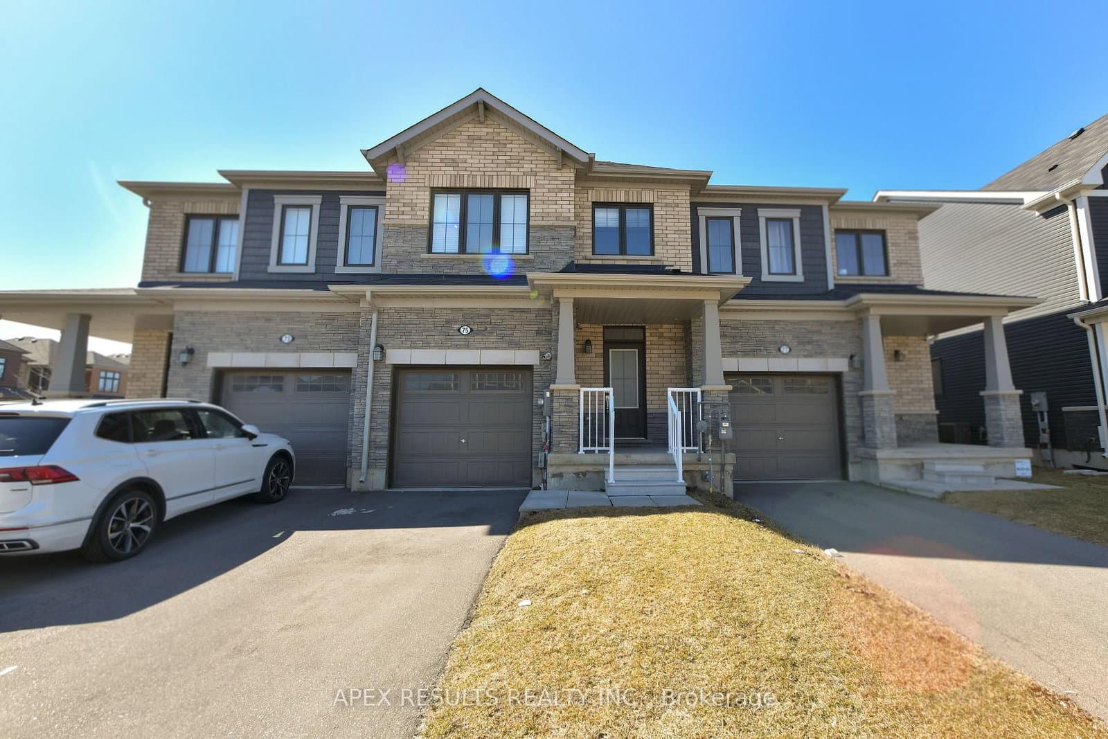 75 Oaktree Drive