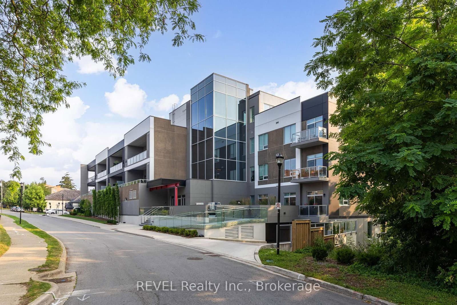 #405 - 77 Yates Street