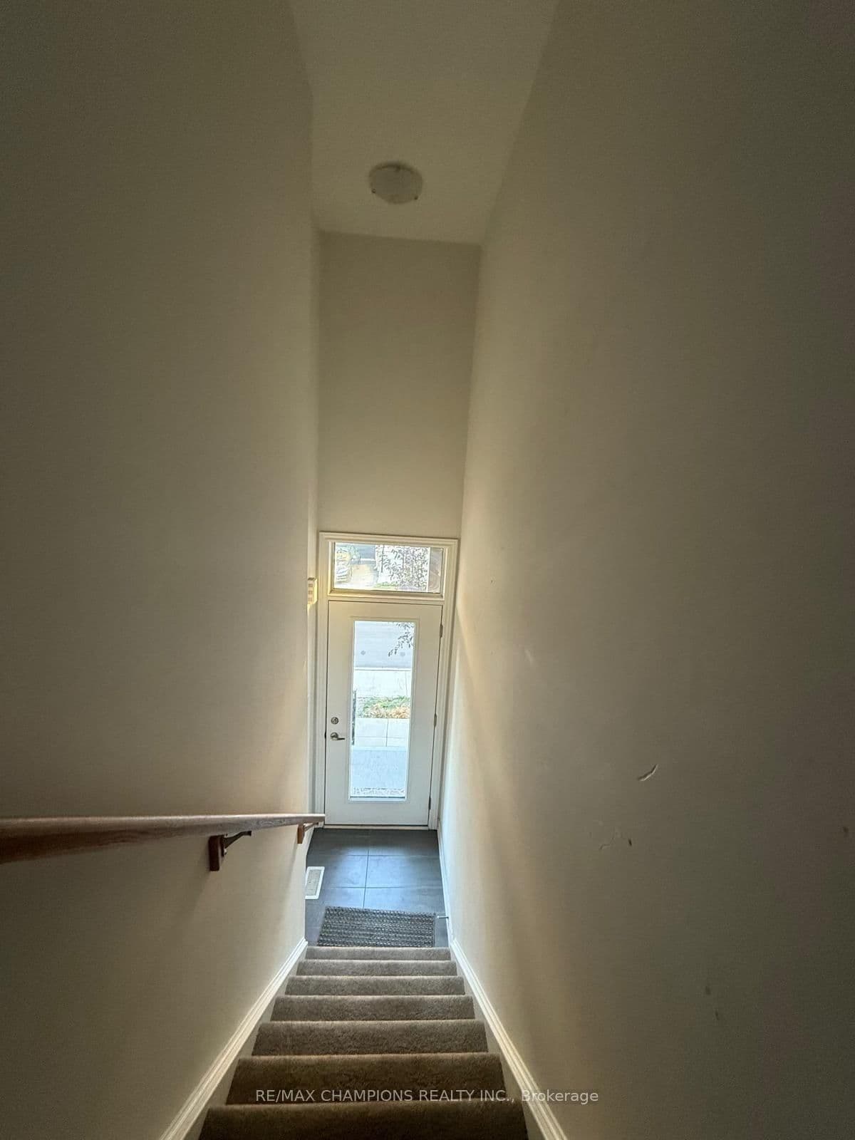 10 Radison Lane