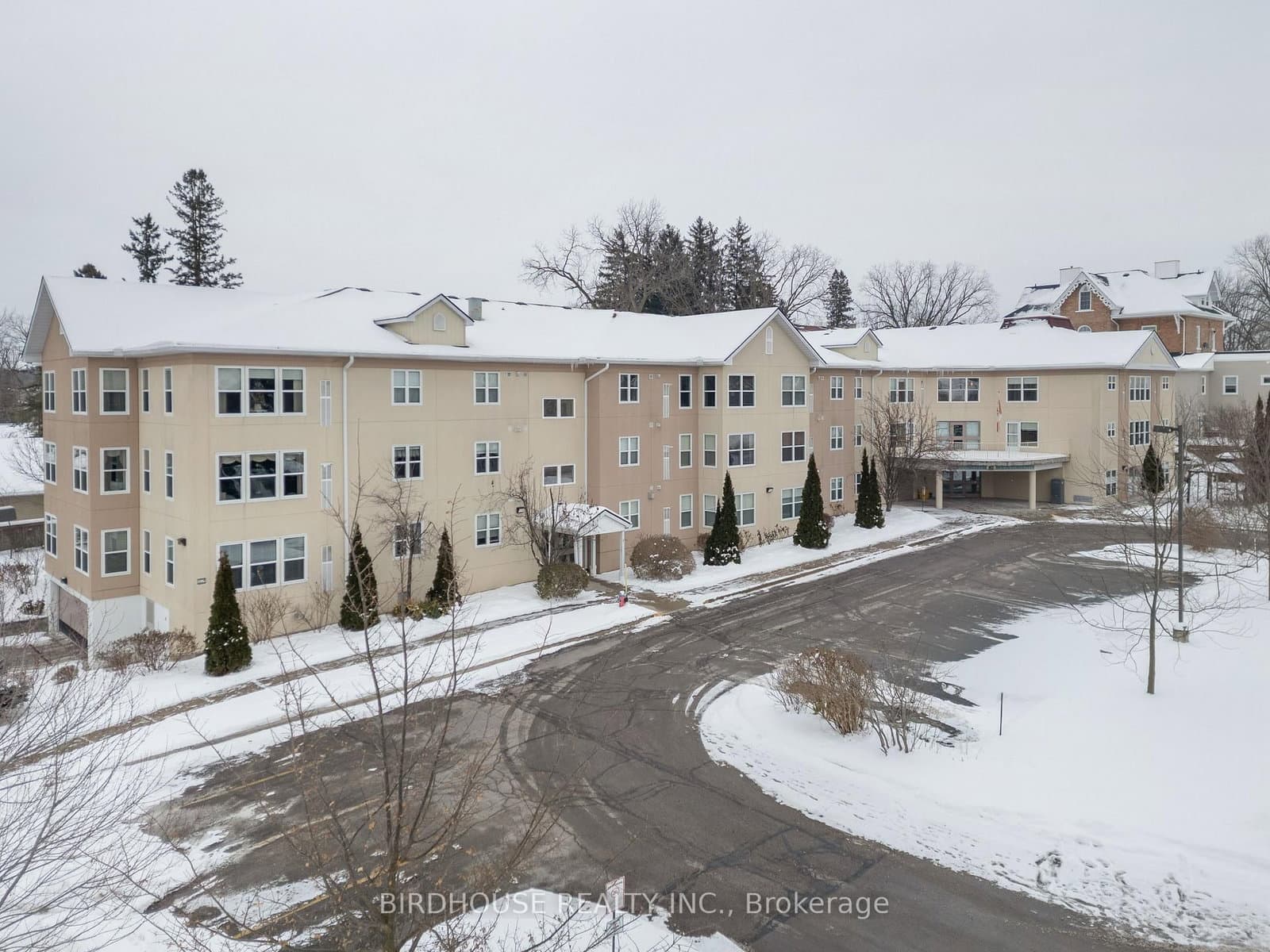 #312 - 8 Huron Street