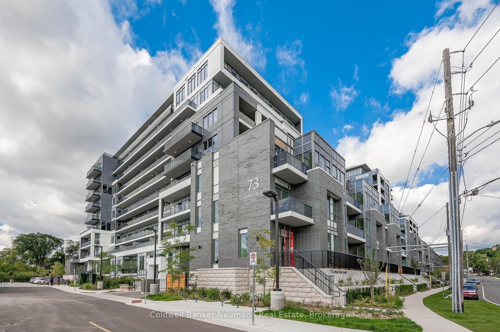 #410 - 73 Arthur Street S