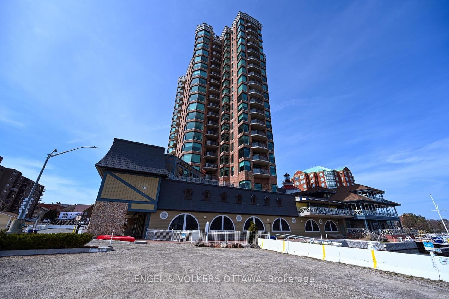 #1504 - 15 St Andrew Street
