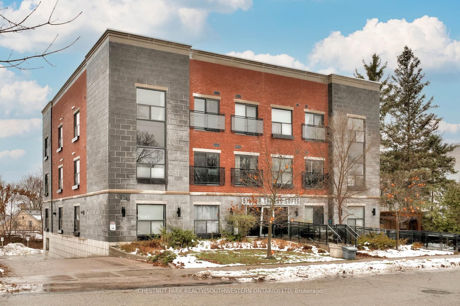 #103 - 15 Devitt Avenue S