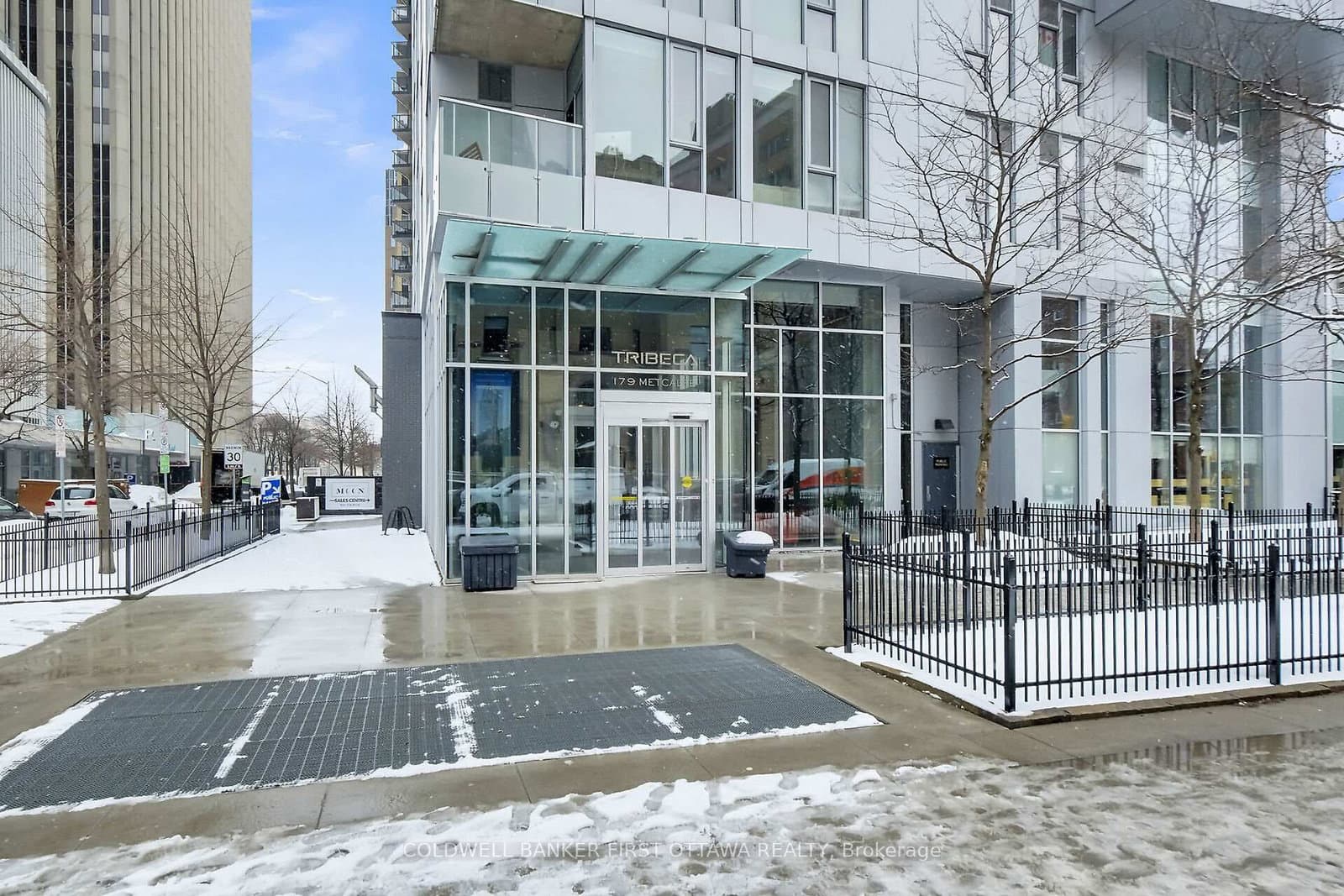 #806 - 179 Metcalfe Street