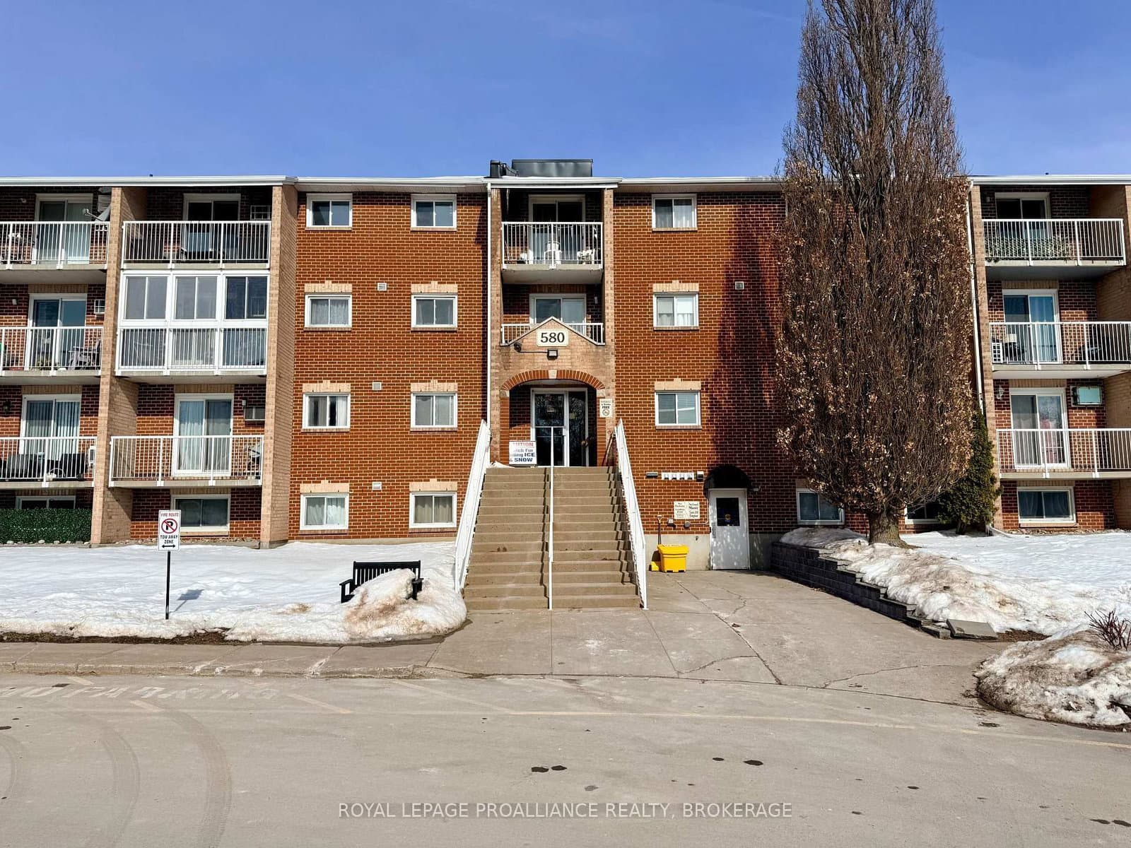 #411 - 580 Armstrong Road