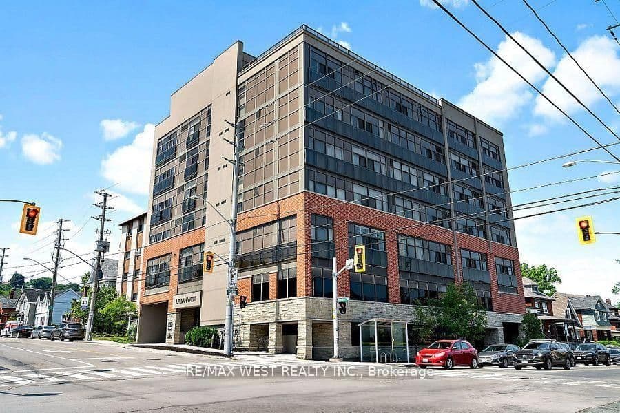 #406 - 427 Aberdeen Avenue