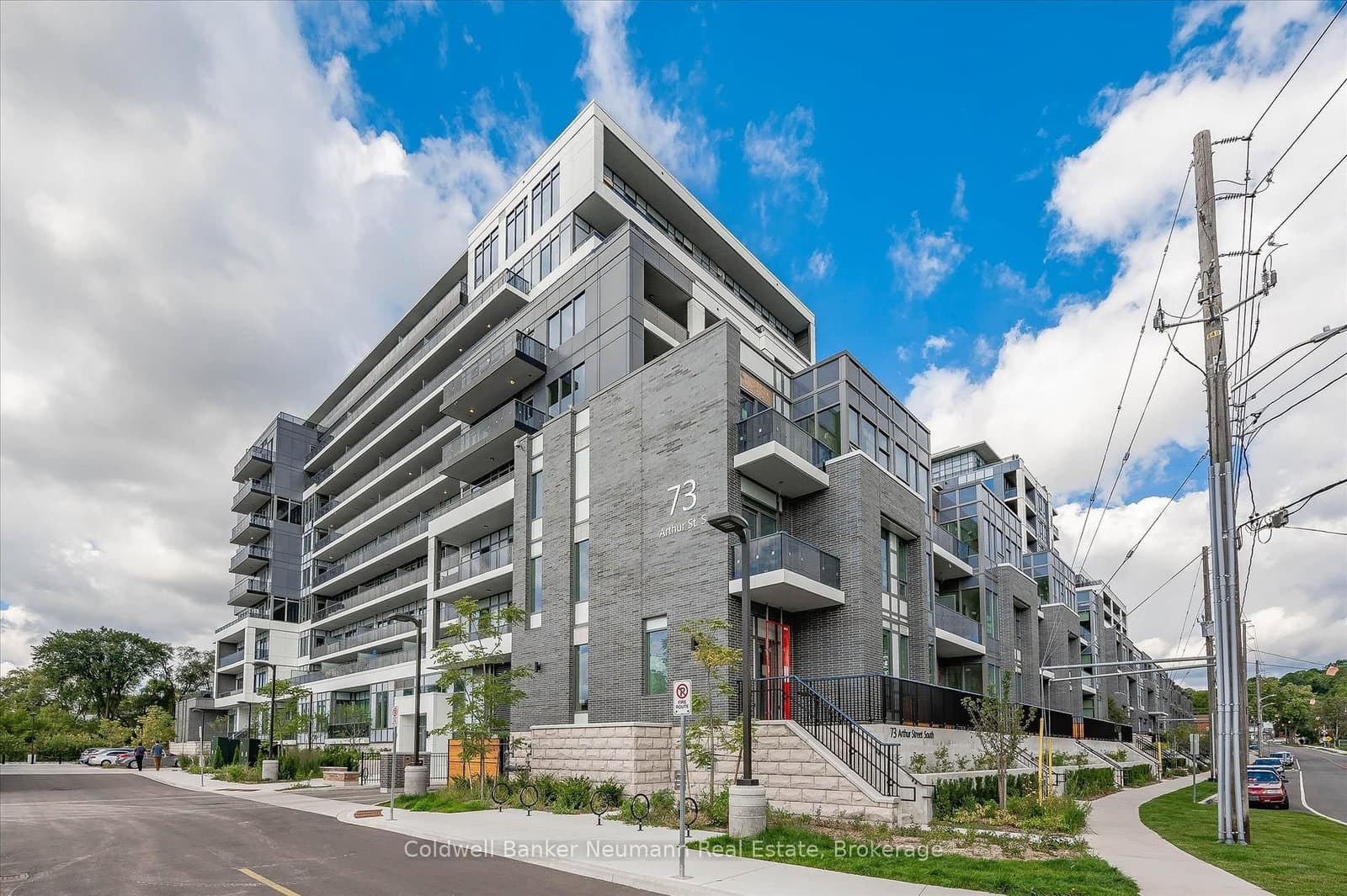 #708 - 73 ARTHUR Street S