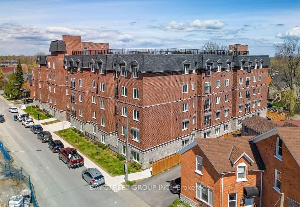 #213 - 501 Frontenac Street