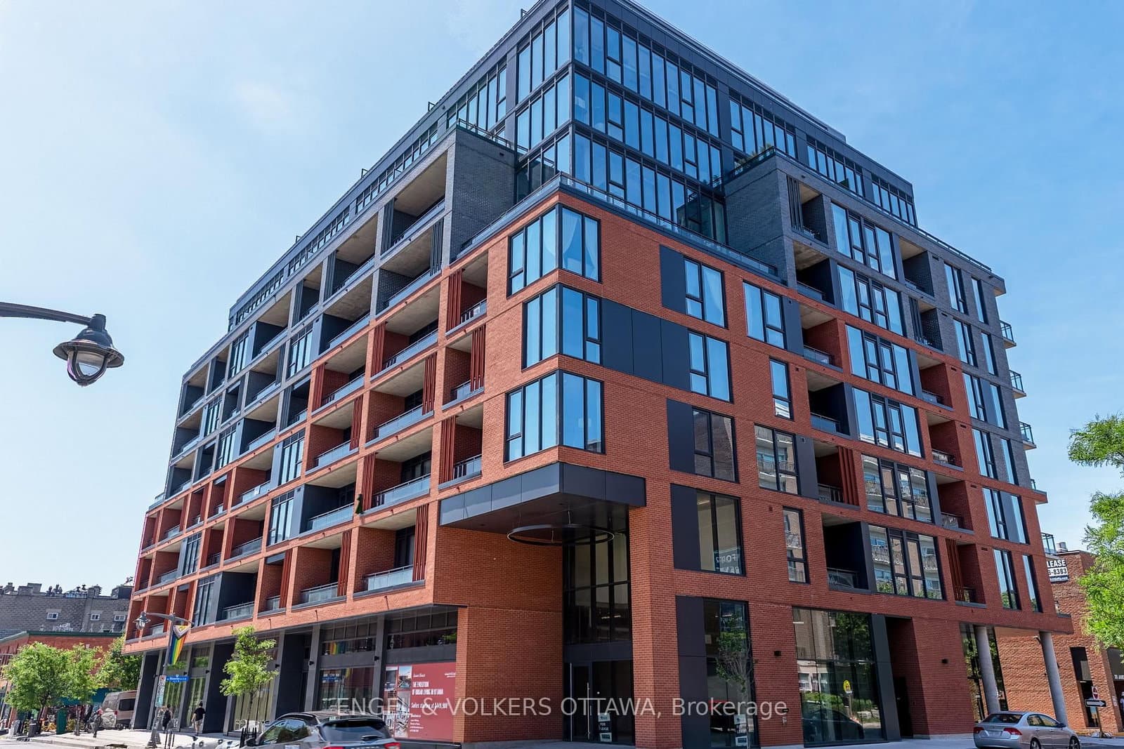 #405 - 10 James Street