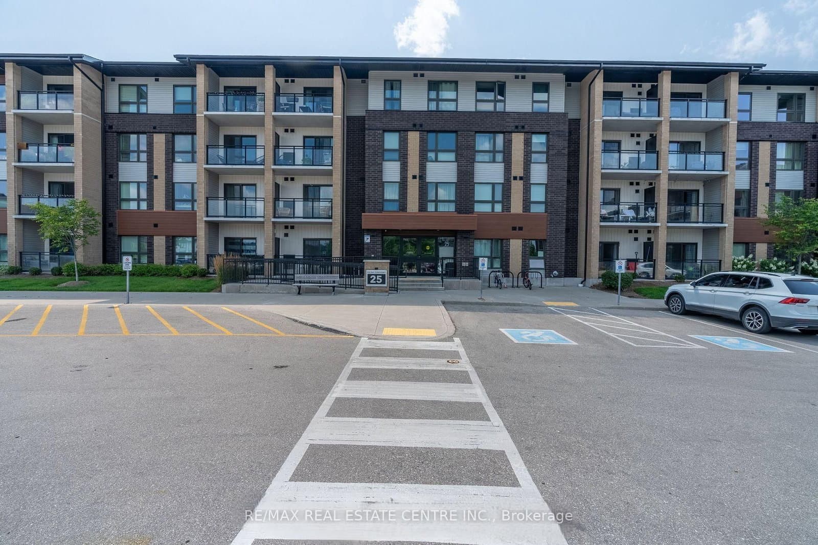 25 Kay Crescent, Unit LL14