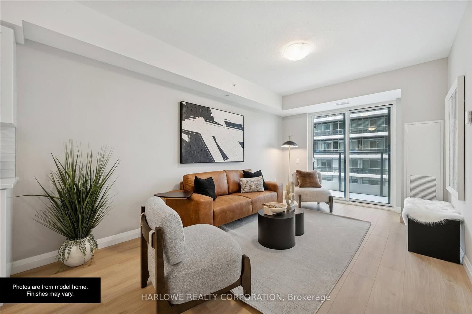 #812 - 93 Arthur Street S